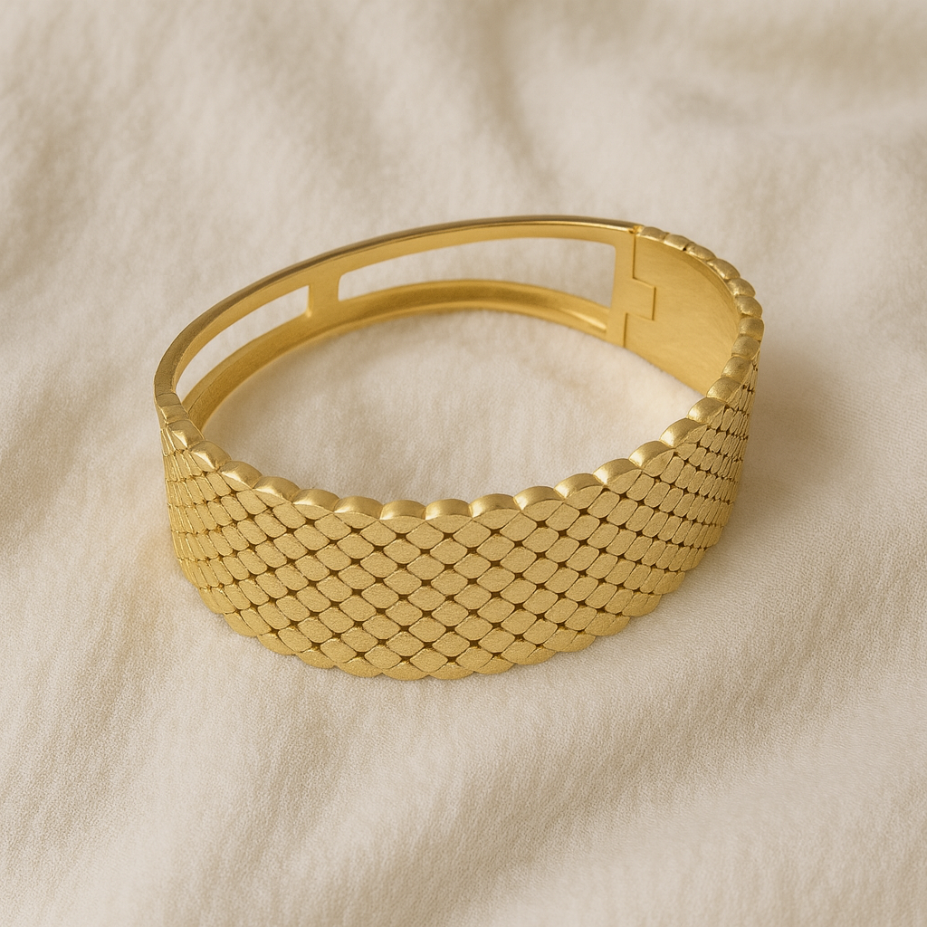 Luxury Designer Anti-Tarnish Golden Kada