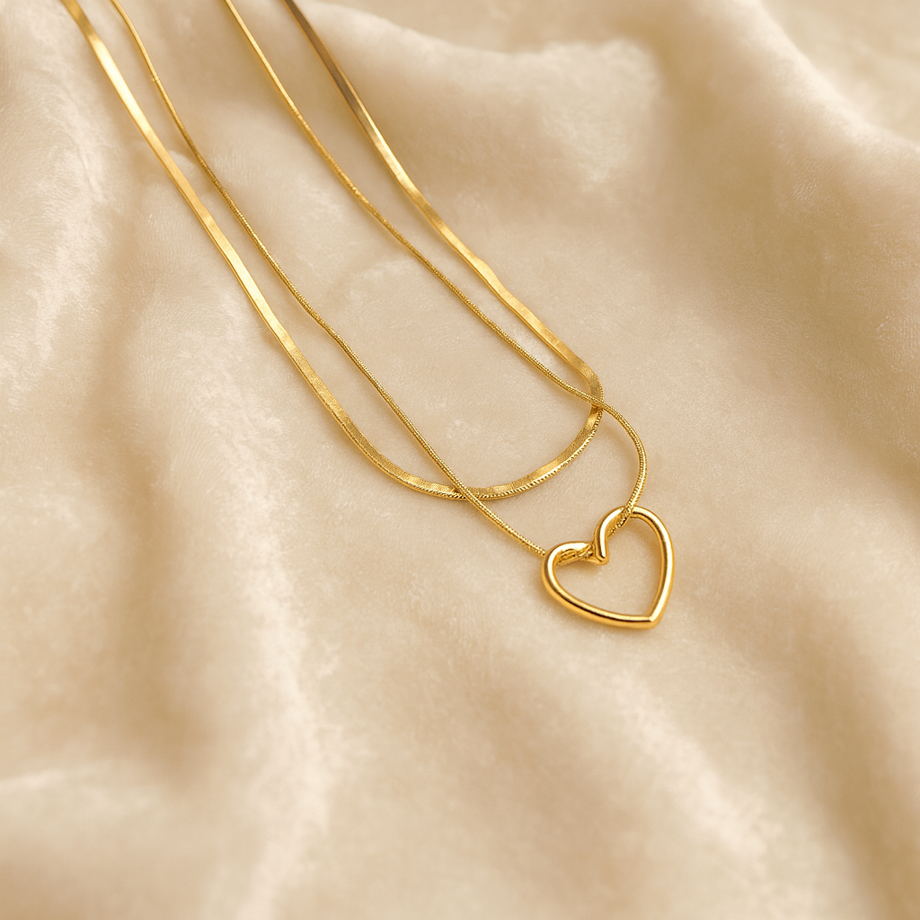 Elegant Golden Heart Pendant Necklace - Minimalist Design