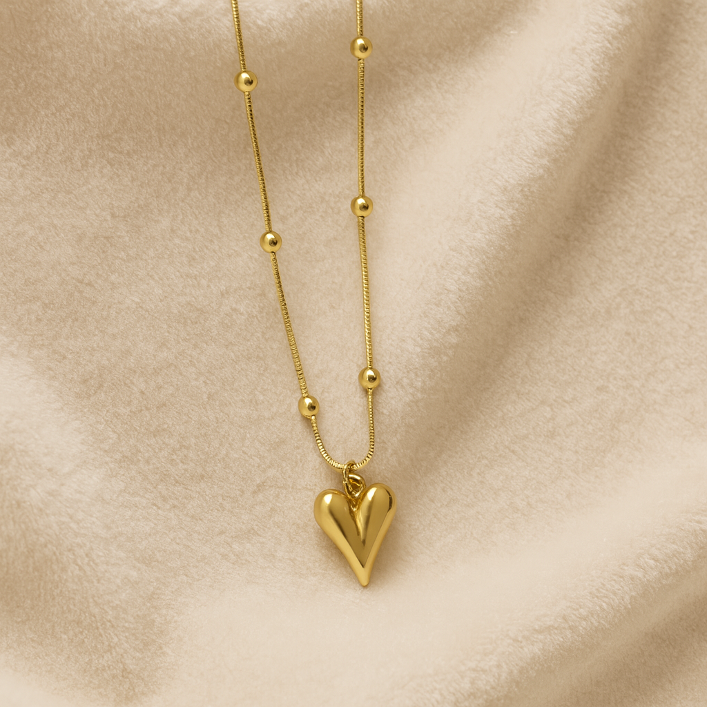 Elegant Golden Heart Pendant Necklace